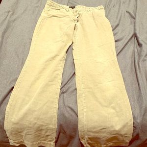 The Limited size 12 R corduroy pants in good shape